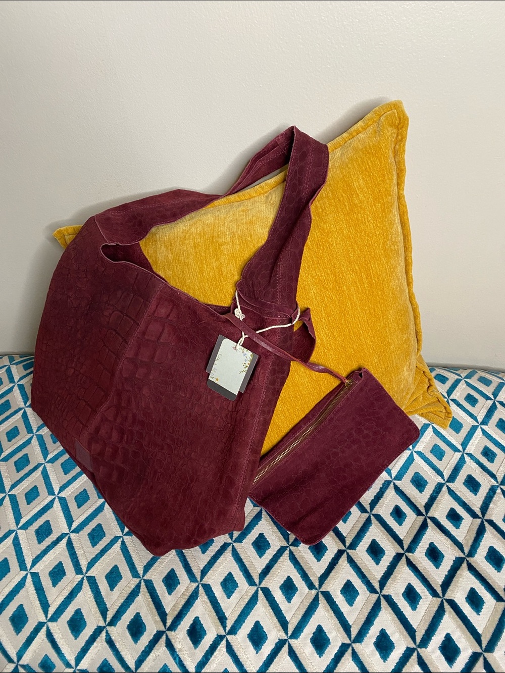 NWT! Haute Hippie Suede Burgundy Crocodile Slouchy Hobo w/ Detachable Small Bag - Picture 6 of 8